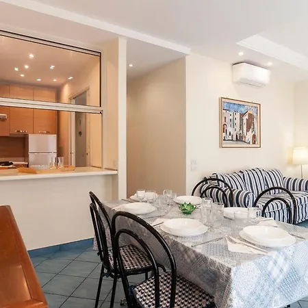 Seafrot Apartament_bellissimo Fronte Mare Appartement